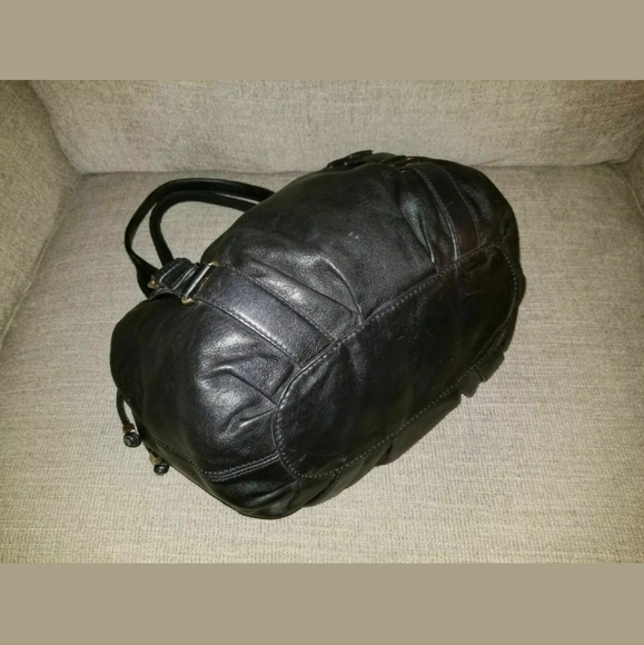Michael Kors Blk Pleated Leather Drawstring Hobo - Picture 6 of 8
